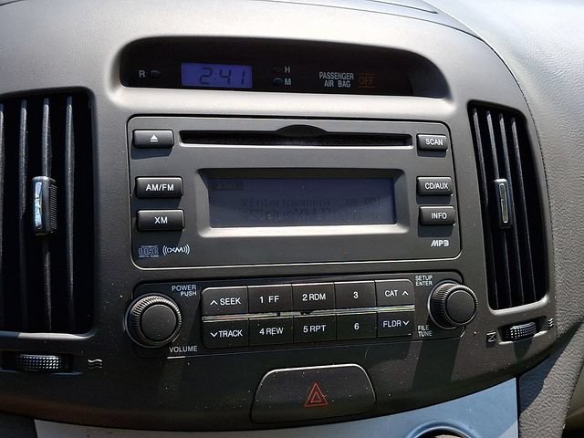 Used 2010 Hyundai Elantra GLS FWD image 19