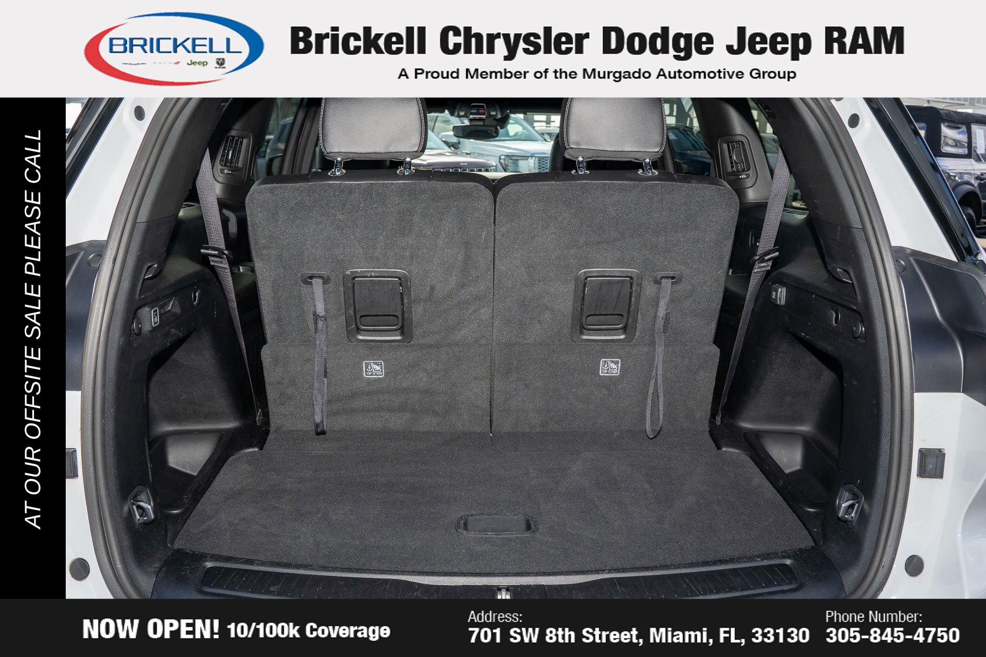 Used 2023 Jeep Grand Cherokee L Laredo image 9