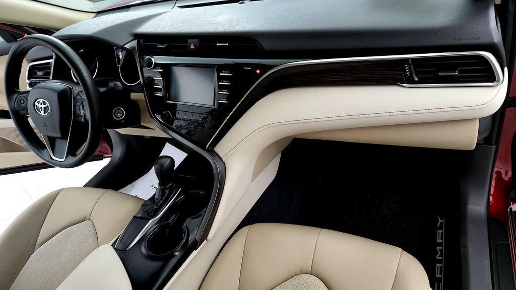 Certified 2018 Toyota Camry LE FWD image 16