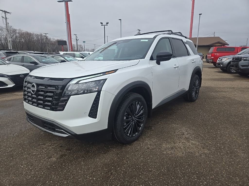 New 2026 Nissan Pathfinder SL image 3
