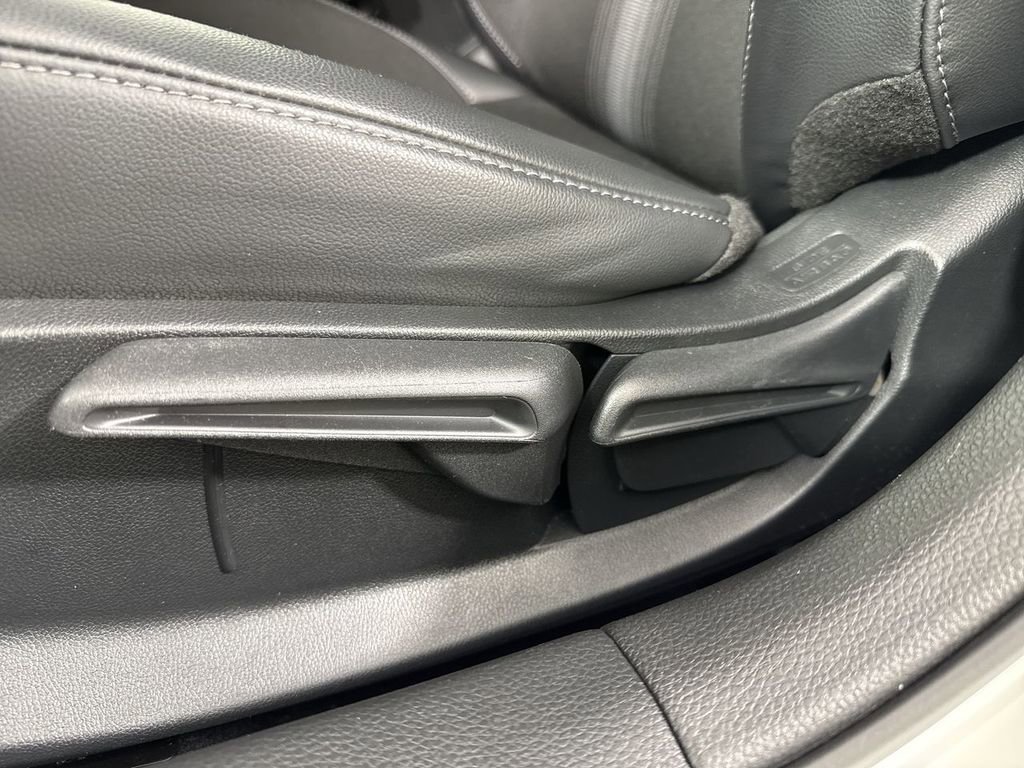 Used 2023 Honda Civic Sport image 37