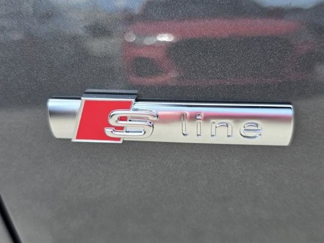 Used 2025 Audi Q3 2.0T Premium w/ Convenience Package AWD/4WD image 27