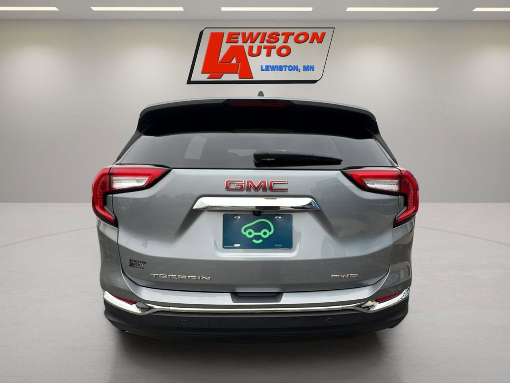 Certified 2024 GMC Terrain SLT w/ Infotainment Package II image 12