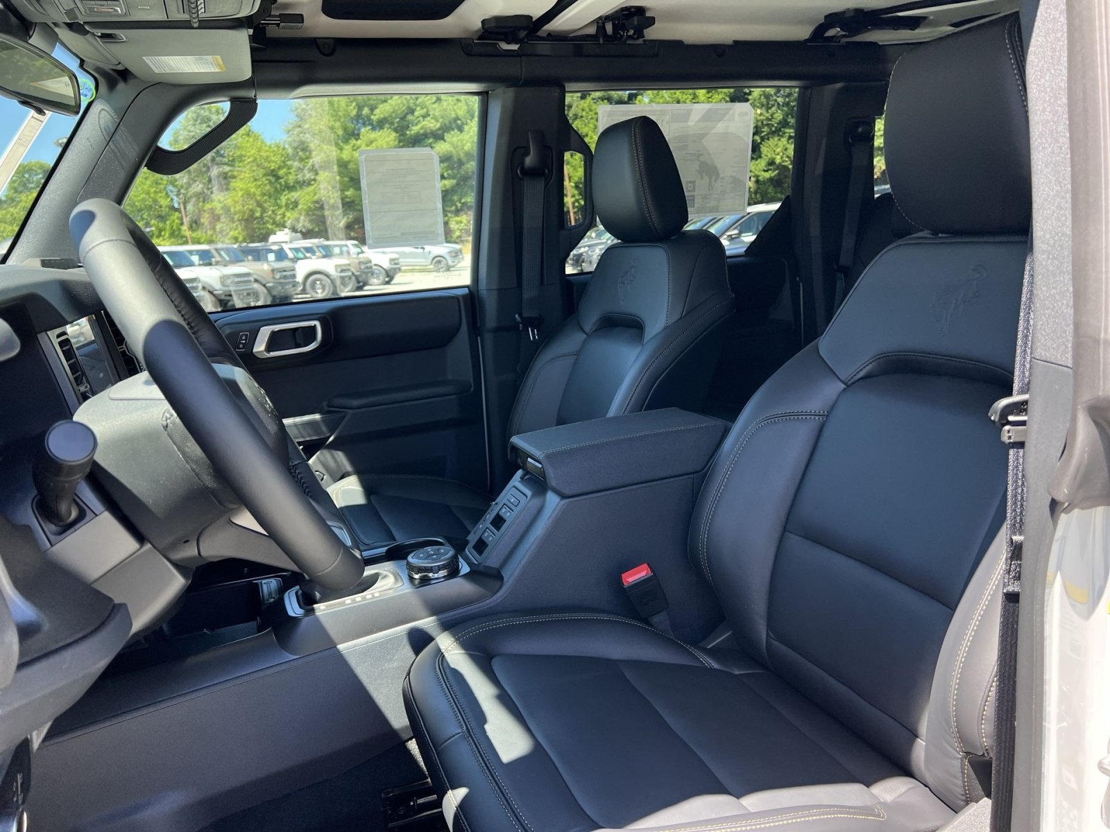 New 2026 Ford Bronco Badlands AWD/4WD image 13