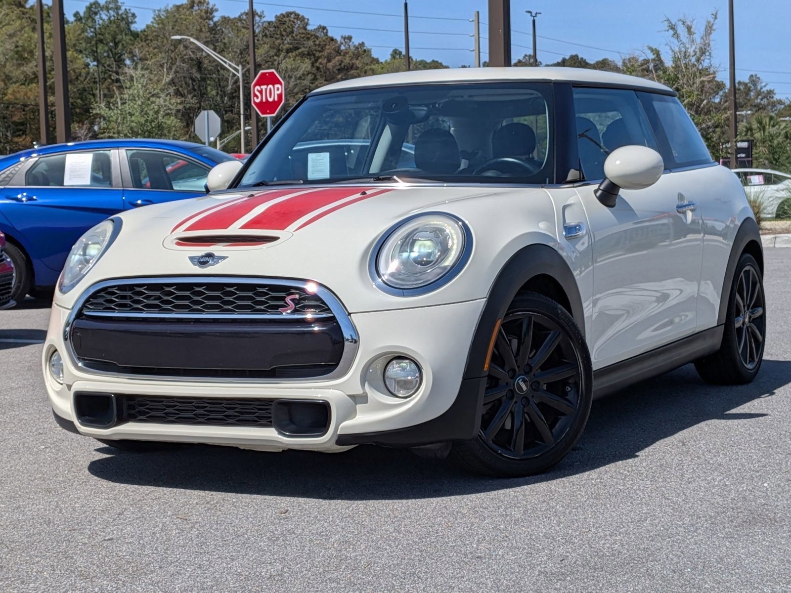 Used 2014 MINI Cooper S FWD image 1