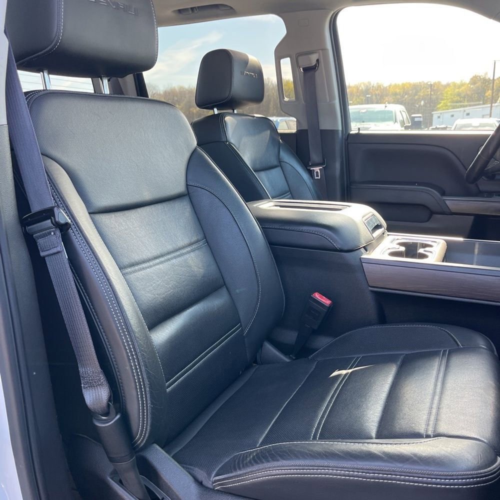 Used 2017 GMC Sierra 1500 Denali w/ Denali Ultimate Package AWD/4WD image 8