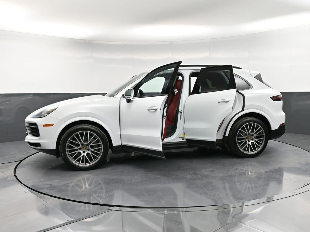 Certified 2023 Porsche Cayenne S Platinum image 37