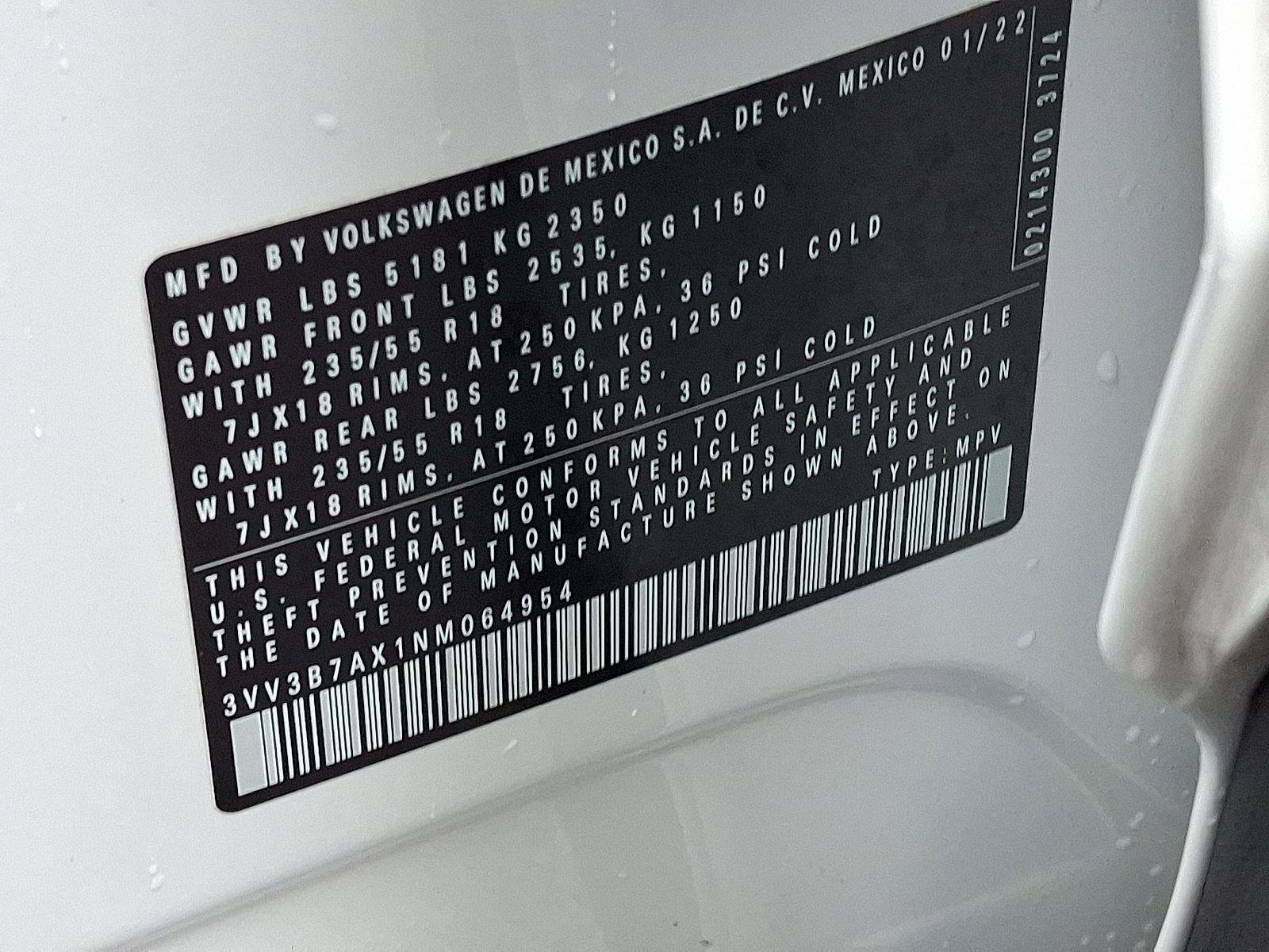 Used 2022 Volkswagen Tiguan SE w/ Panoramic Sunroof Package image 25