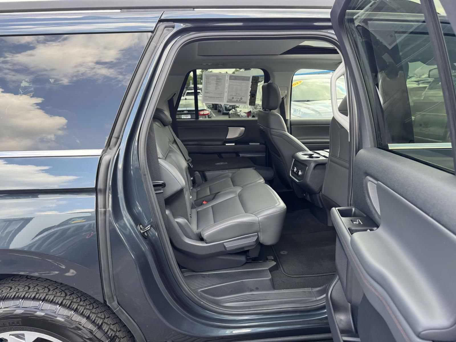 Used 2025 Ford Expedition Max Active AWD/4WD image 14