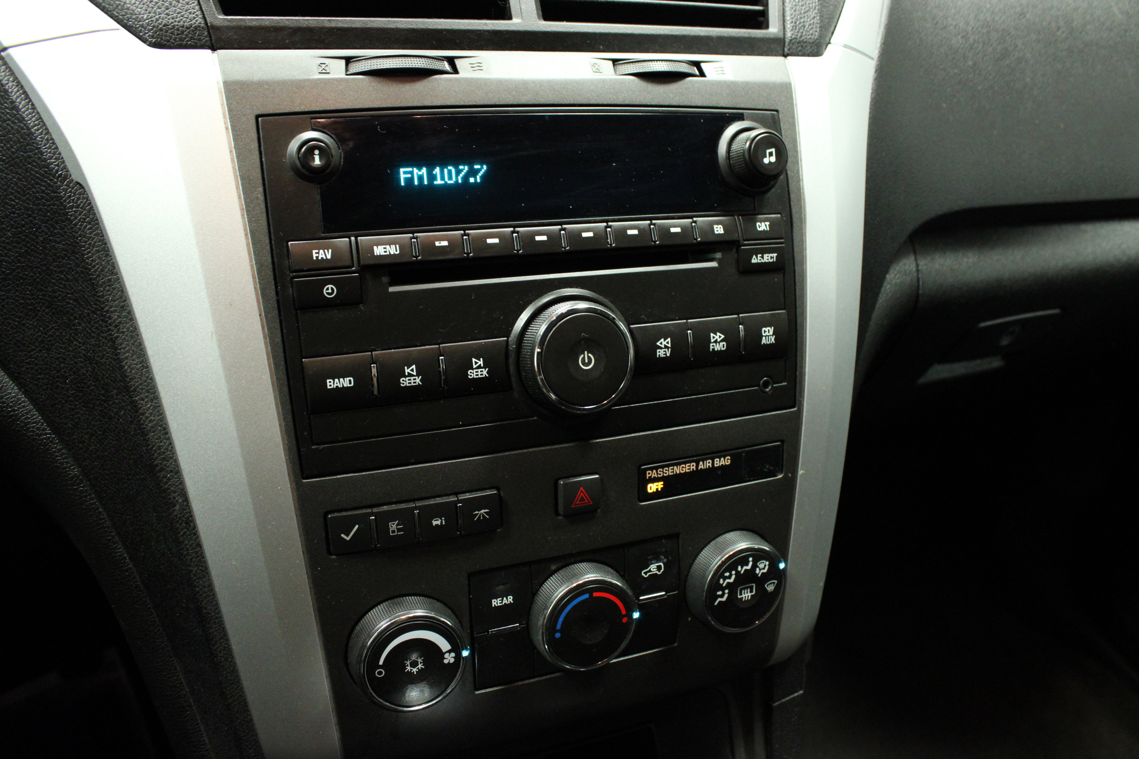 Used 2012 Chevrolet Traverse LT FWD image 24