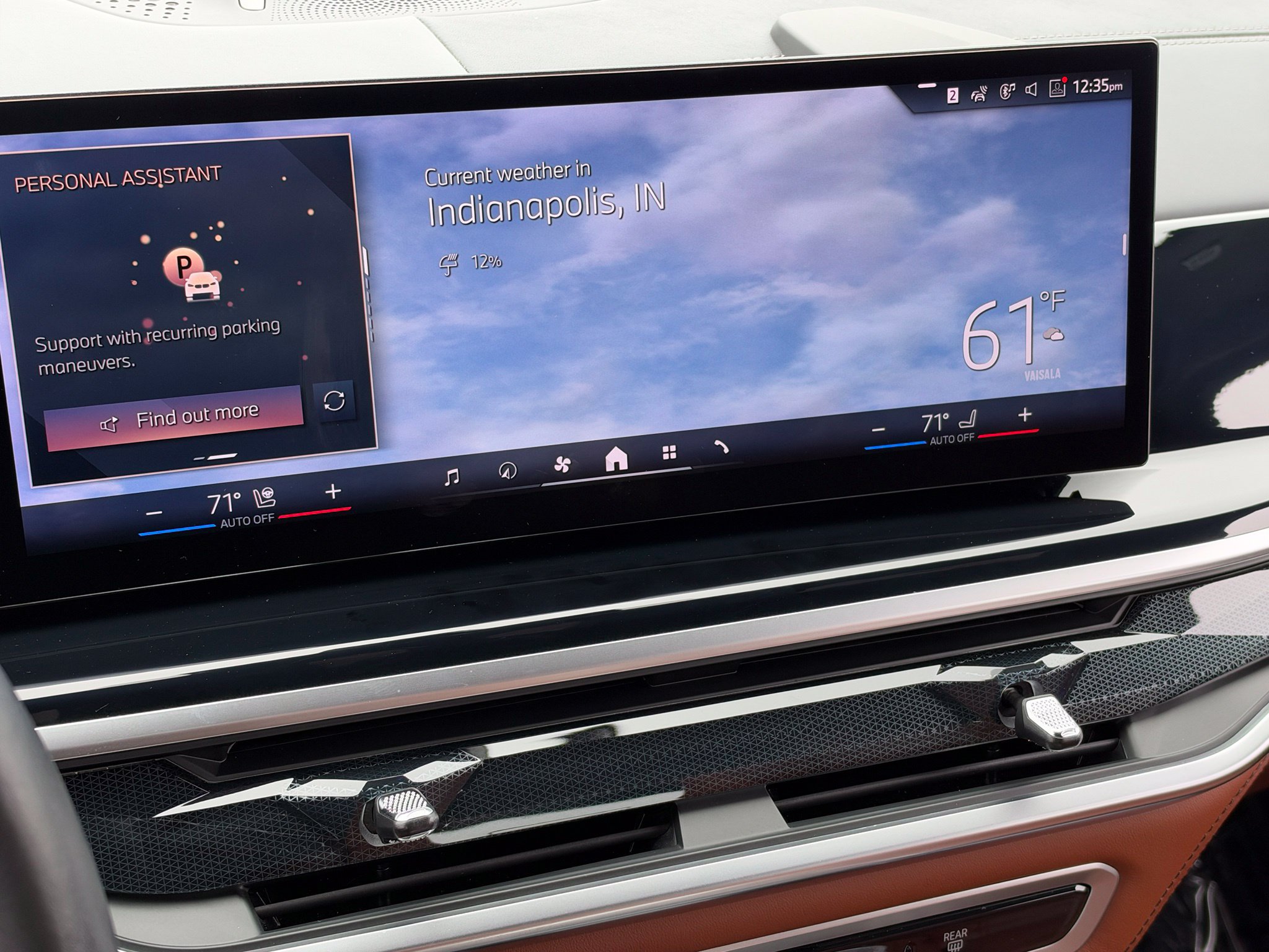 Used 2025 BMW ALPINA XB7 AWD/4WD image 36