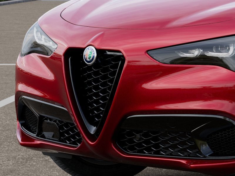 Used 2025 Alfa Romeo Stelvio Sprint w/ Convenience Package AWD/4WD image 12