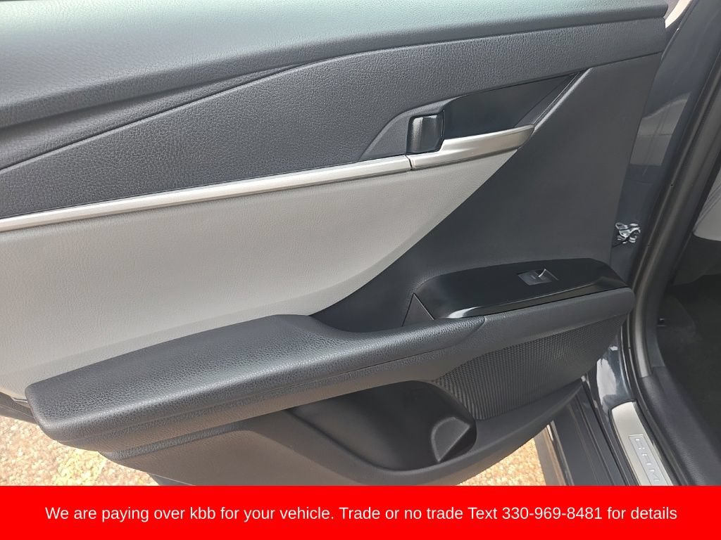 Used 2025 Toyota Camry SE AWD/4WD image 29