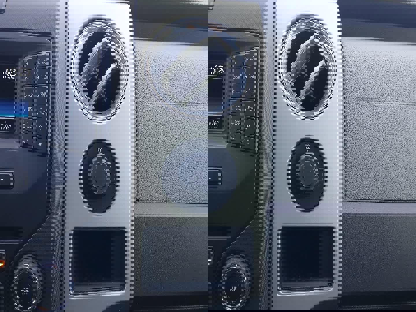 Used 2014 Ford F150 XLT w/ Equipment Group 302A Luxury image 35