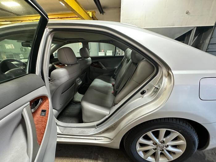Used 2011 Toyota Camry XLE w/ XLE Extra-Value Pkg #1 FWD image 23
