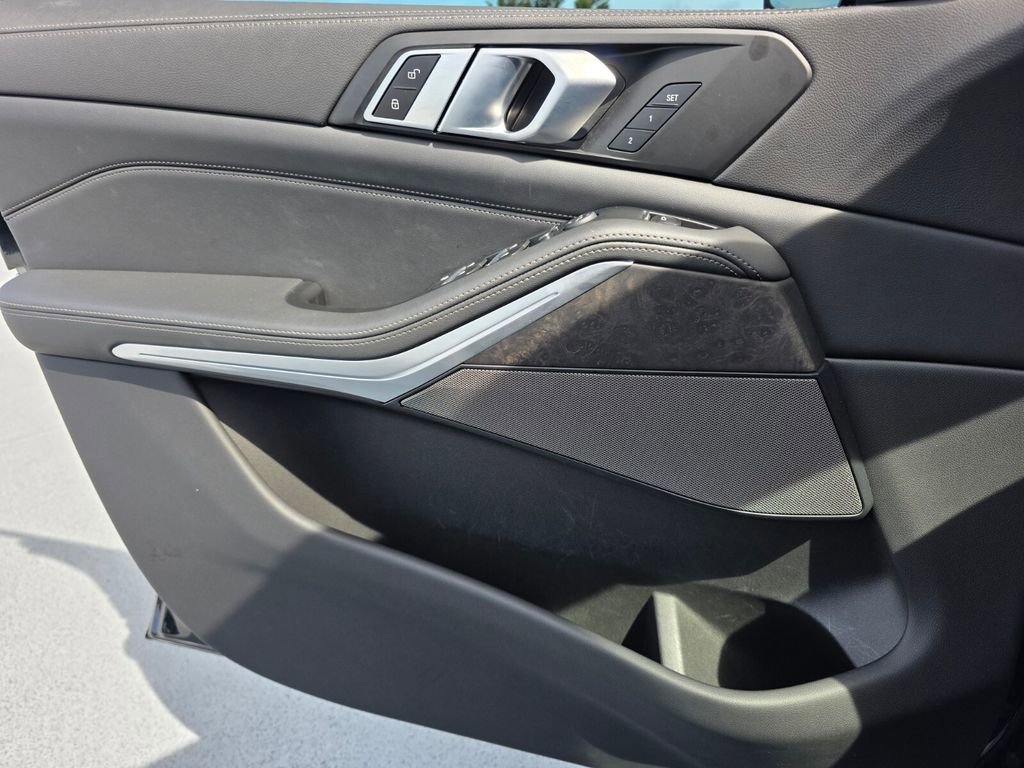 Certified 2023 BMW X5 xDrive40i w/ Premium Package AWD/4WD image 26