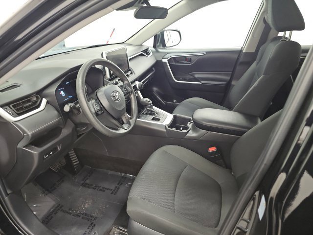 Certified 2025 Toyota RAV4 LE AWD/4WD image 15