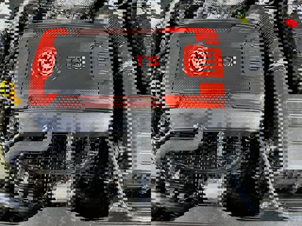 Used 2015 Volkswagen GTI Autobahn w/ Lighting Package (SEL) image 9