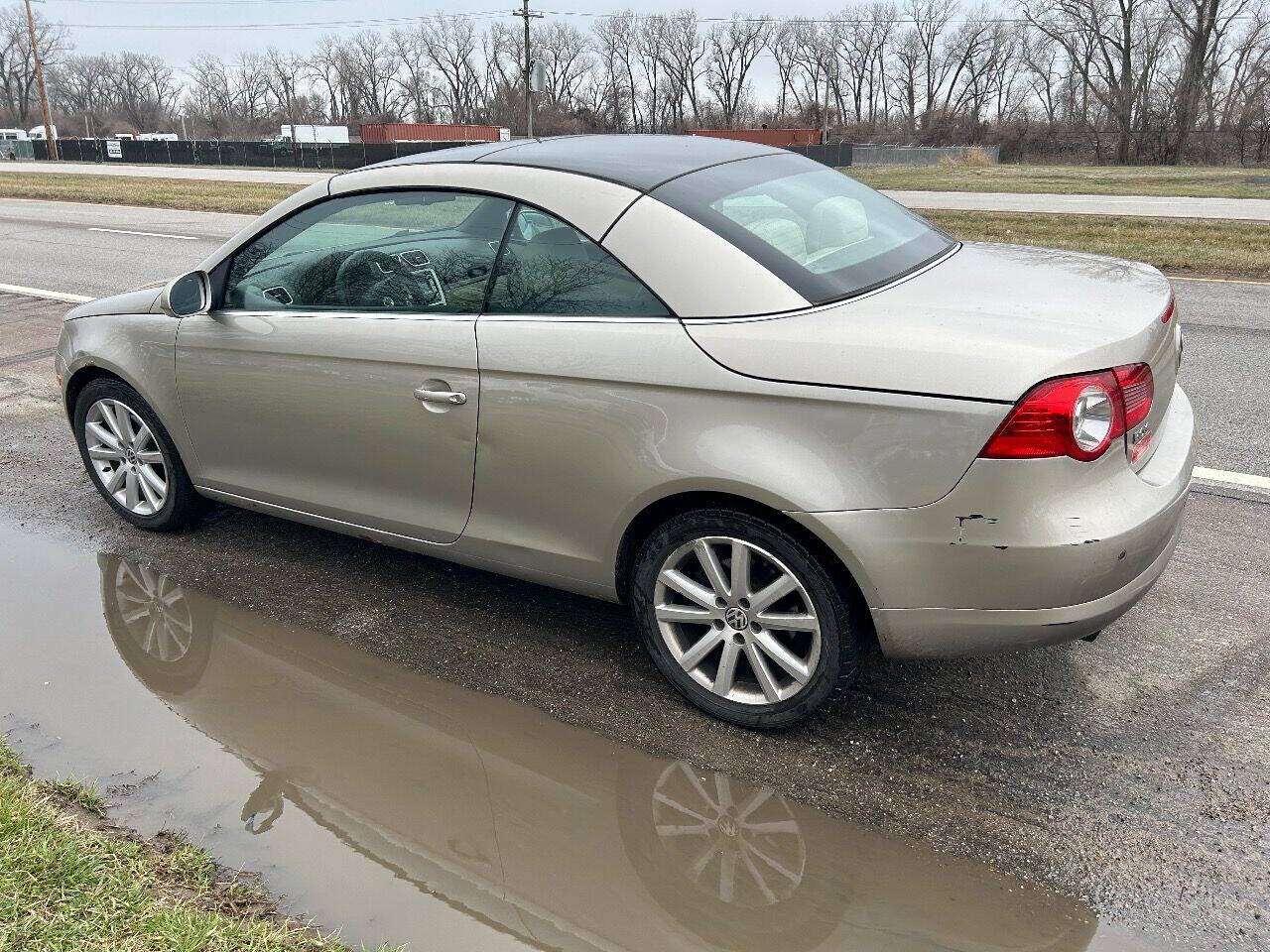 Used 2007 Volkswagen Eos 2.0T FWD image 6
