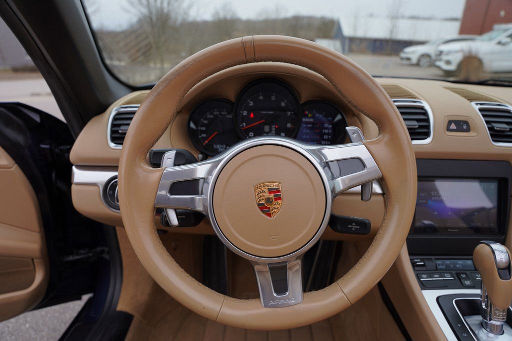 Used 2016 Porsche Boxster image 25