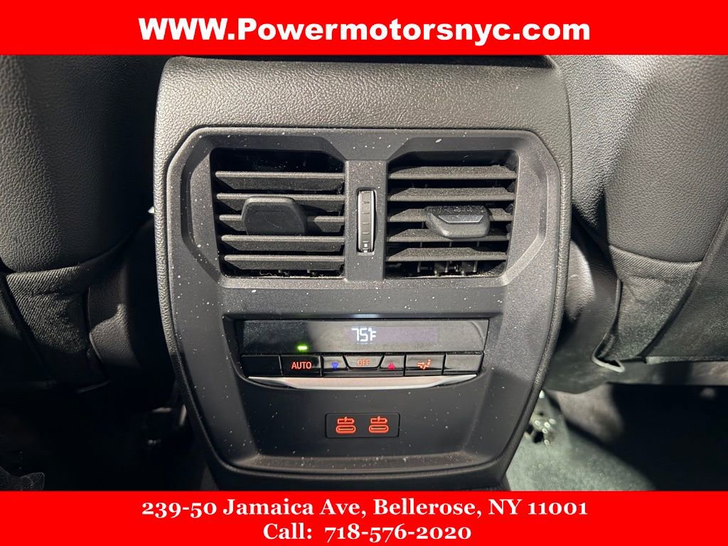 Used 2025 BMW 330i xDrive Sedan image 31