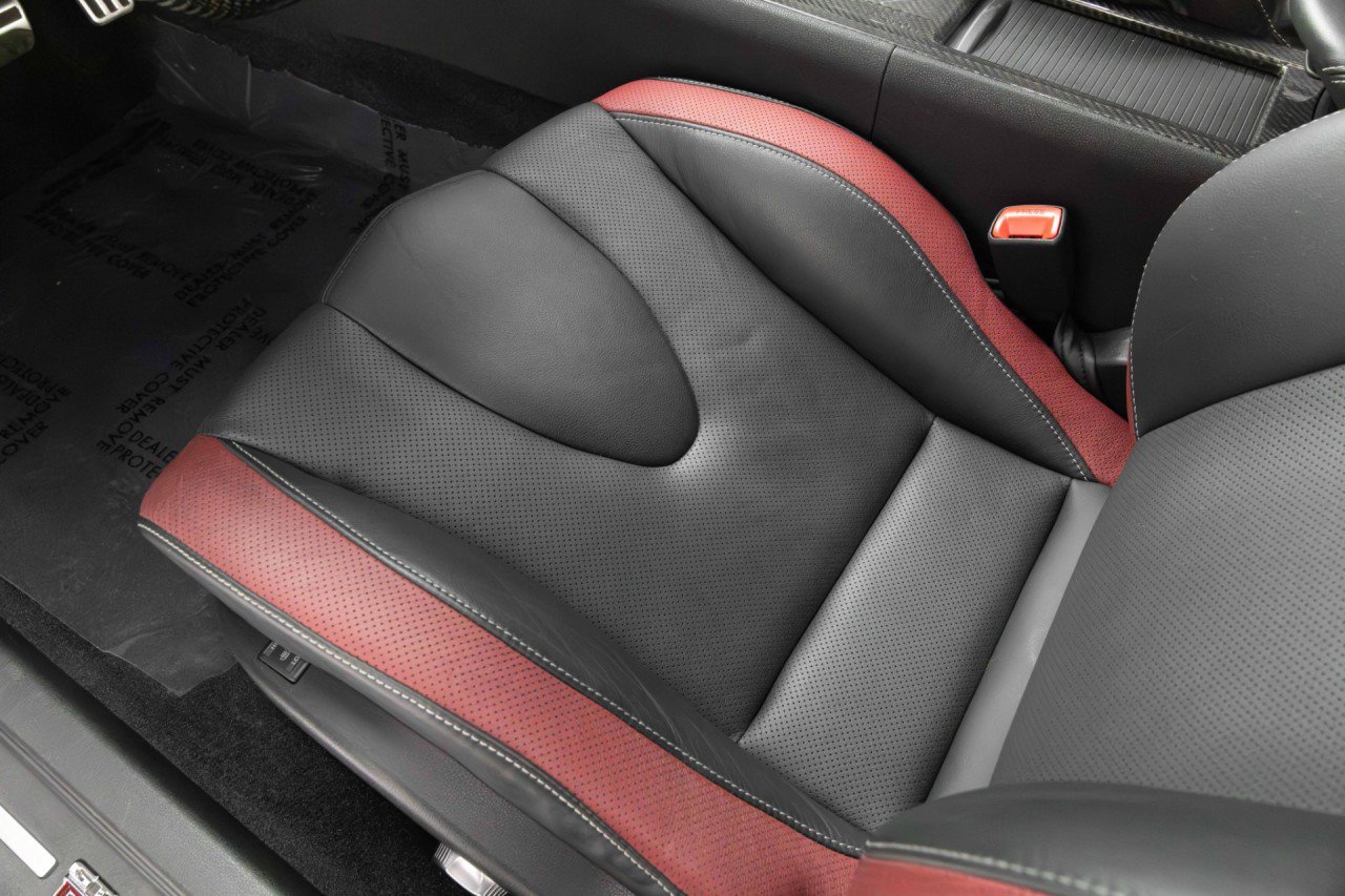 Used 2014 Nissan GT-R Black Edition AWD/4WD image 30