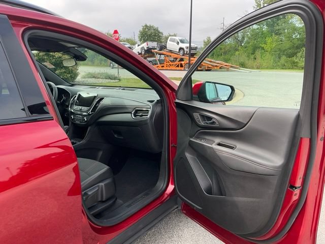 Used 2024 Chevrolet Equinox RS FWD image 16