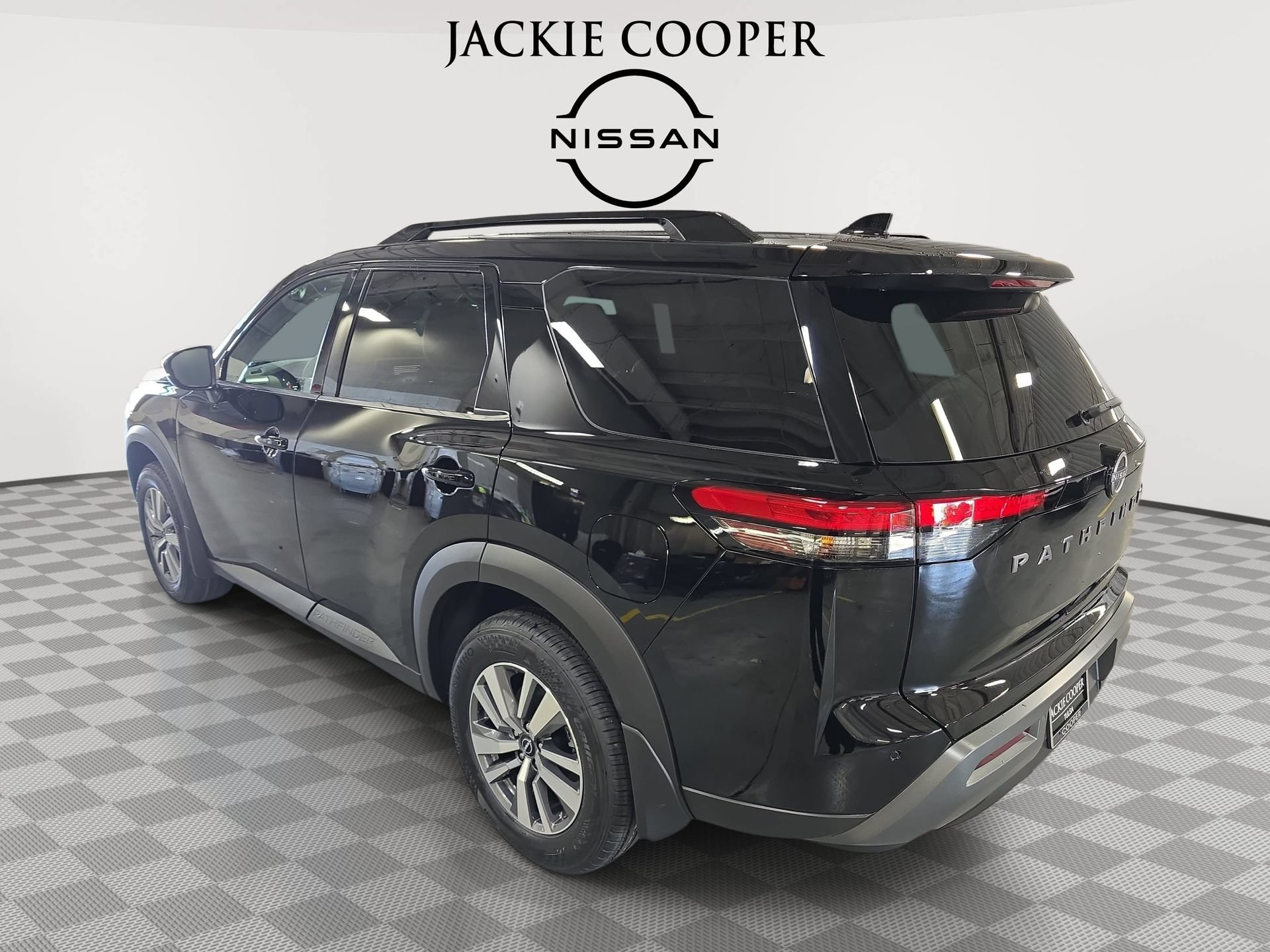 New 2026 Nissan Pathfinder SL FWD image 7