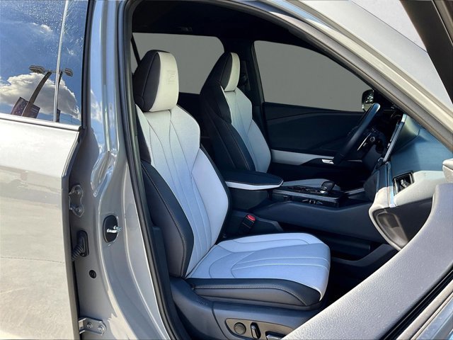 Used 2025 Lexus TX 500h AWD image 9