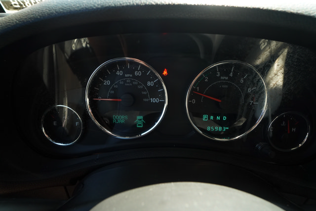 Used 2015 Jeep Wrangler Sport AWD/4WD image 14
