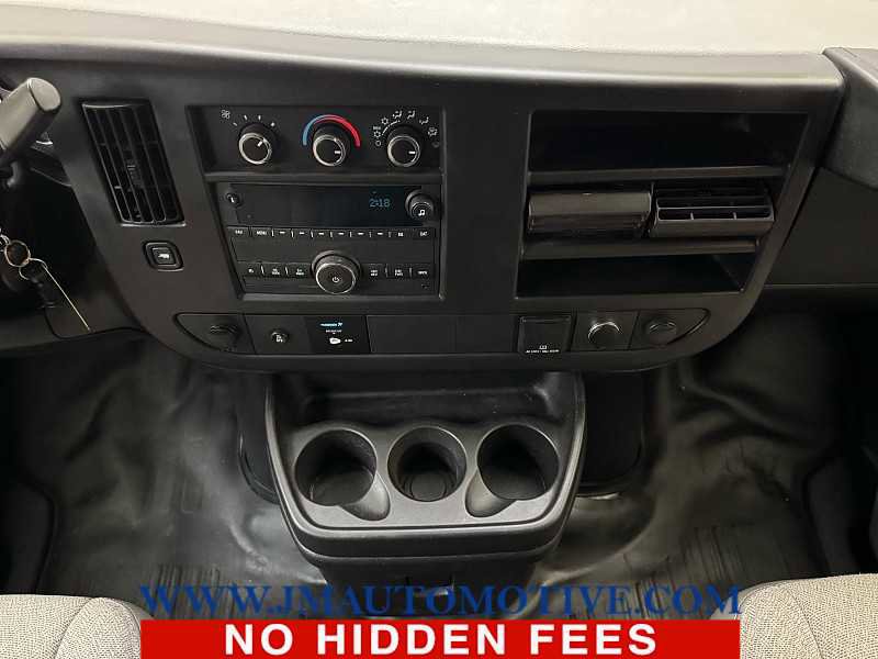 Used 2017 Chevrolet Express 2500 RWD image 16