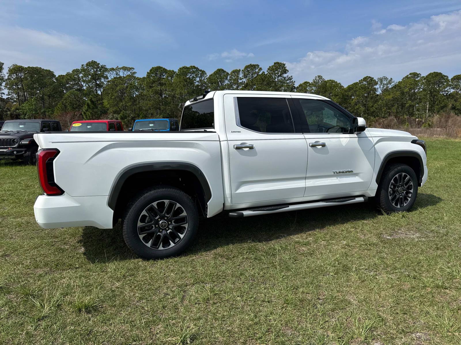 Used 2022 Toyota Tundra Limited AWD/4WD image 3