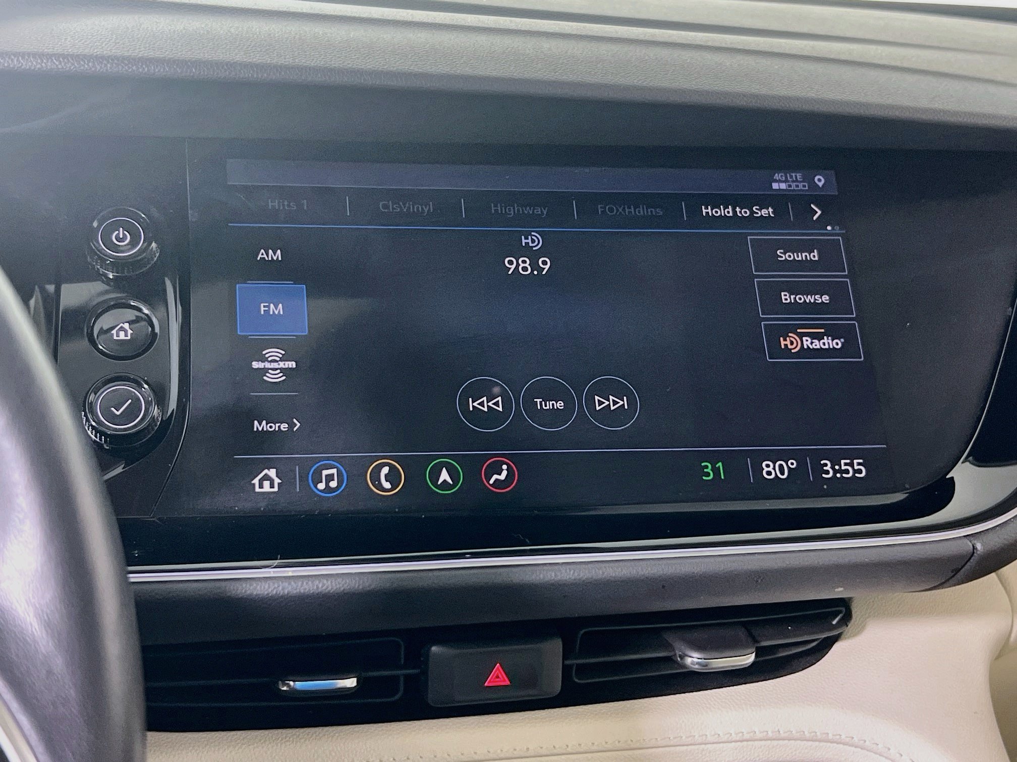 Used 2022 Buick Envision Avenir w/ Technology Package II FWD image 14