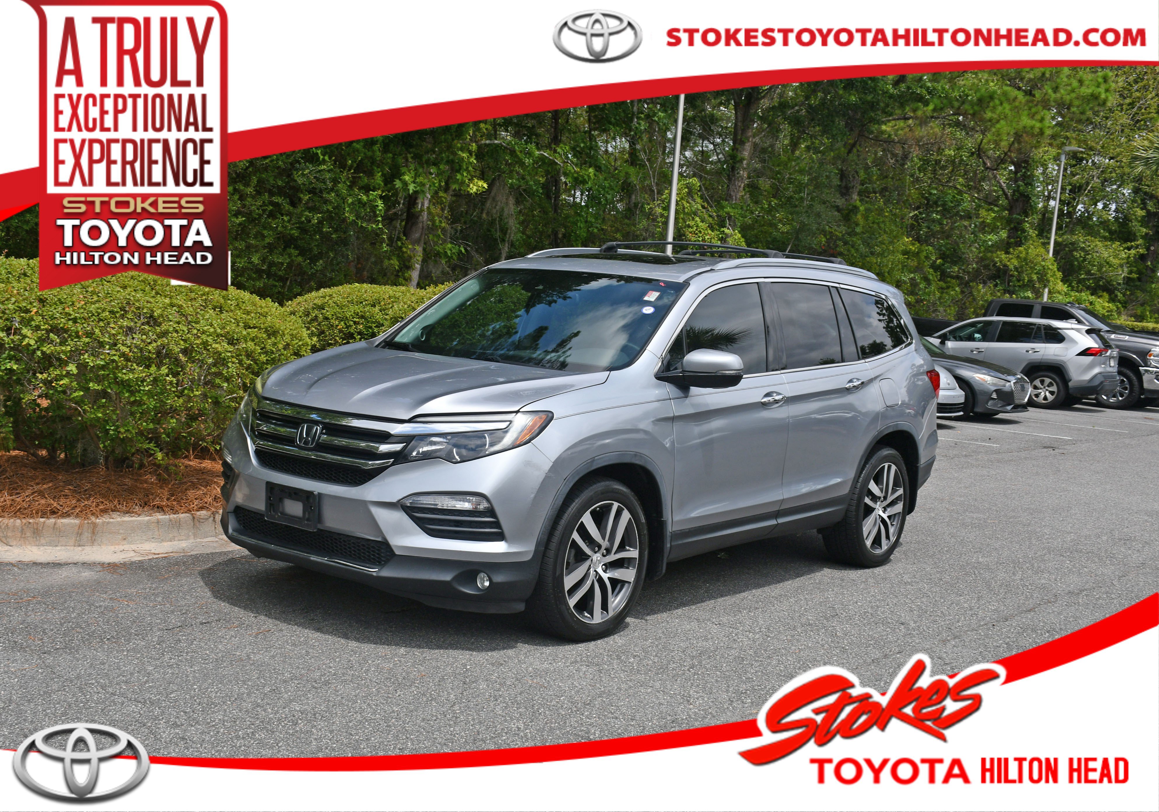 Used 2017 Honda Pilot Touring image 1