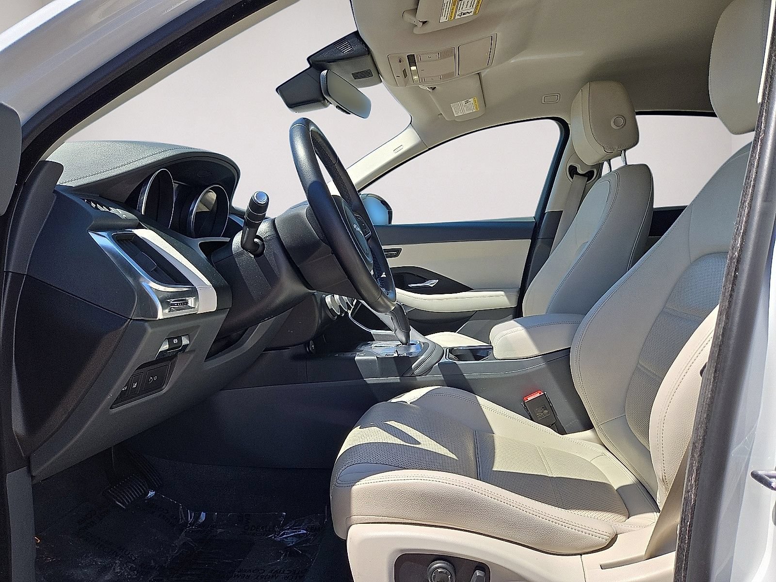 Used 2020 Jaguar E-PACE SE AWD/4WD image 25