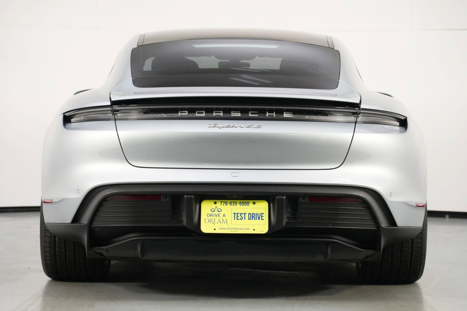 Used 2020 Porsche Taycan 4S w/ Premium Package image 11