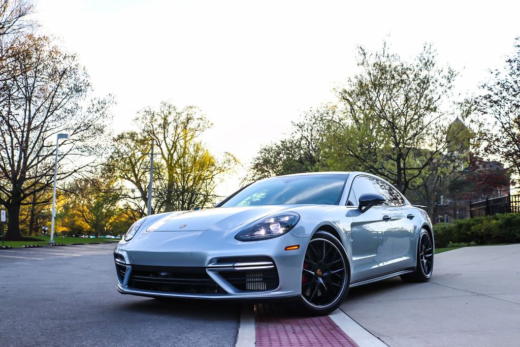Used 2017 Porsche Panamera Turbo image 1