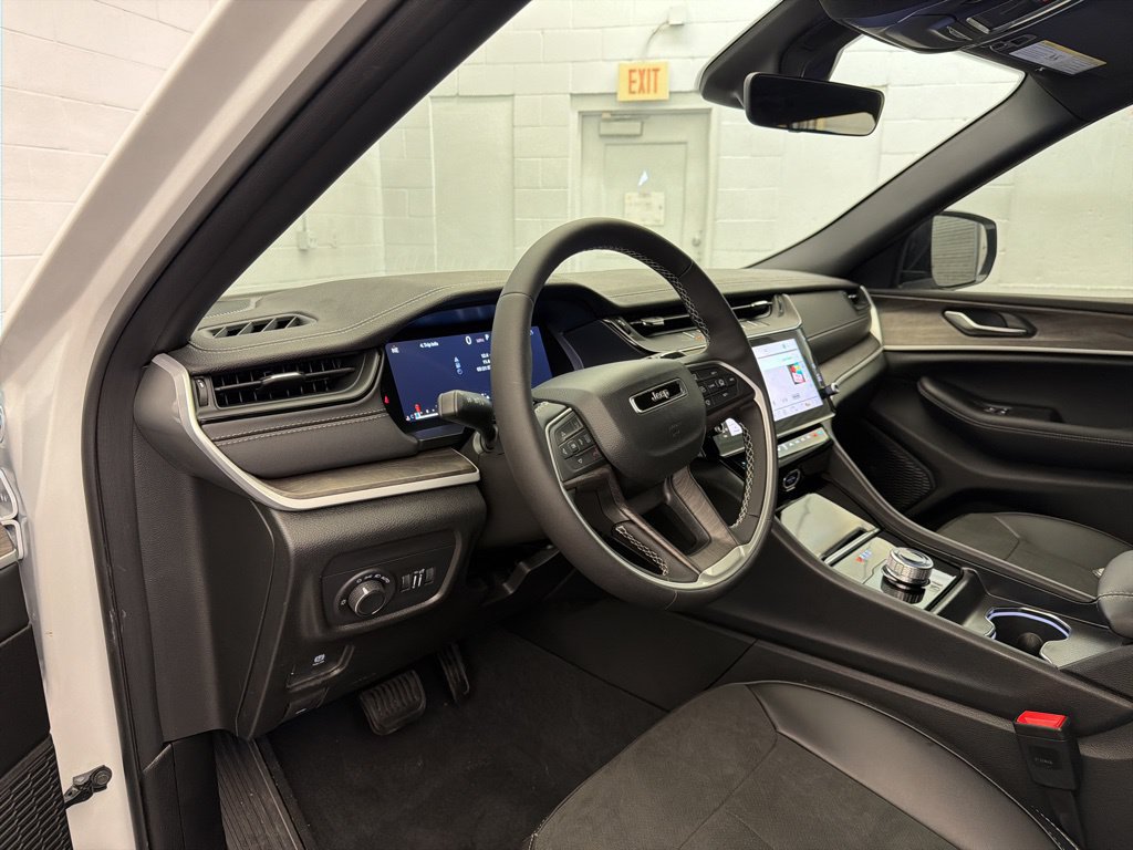 New 2026 Jeep Grand Cherokee Altitude RWD image 14