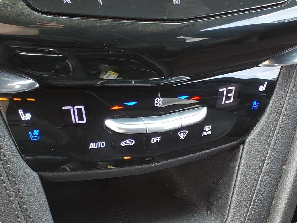 Used 2020 Cadillac XT6 Premium Luxury FWD image 16