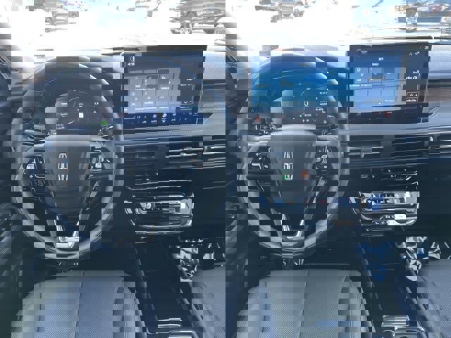 Used 2025 Lincoln Corsair Grand Touring image 17