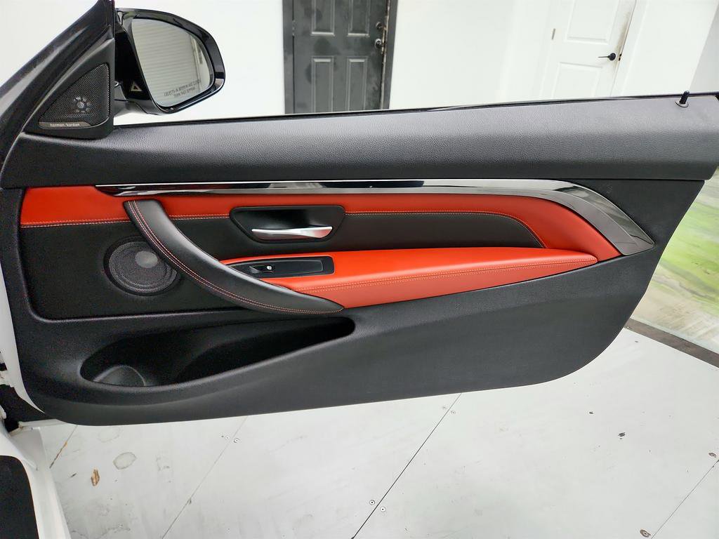 Used 2015 BMW M4 Coupe RWD image 27