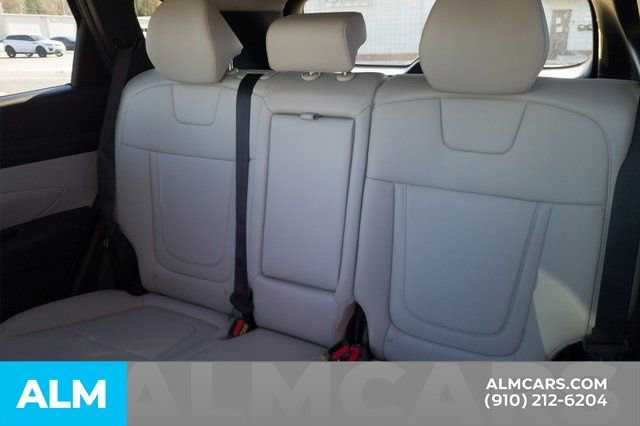 Certified 2025 Hyundai Tucson SEL image 17