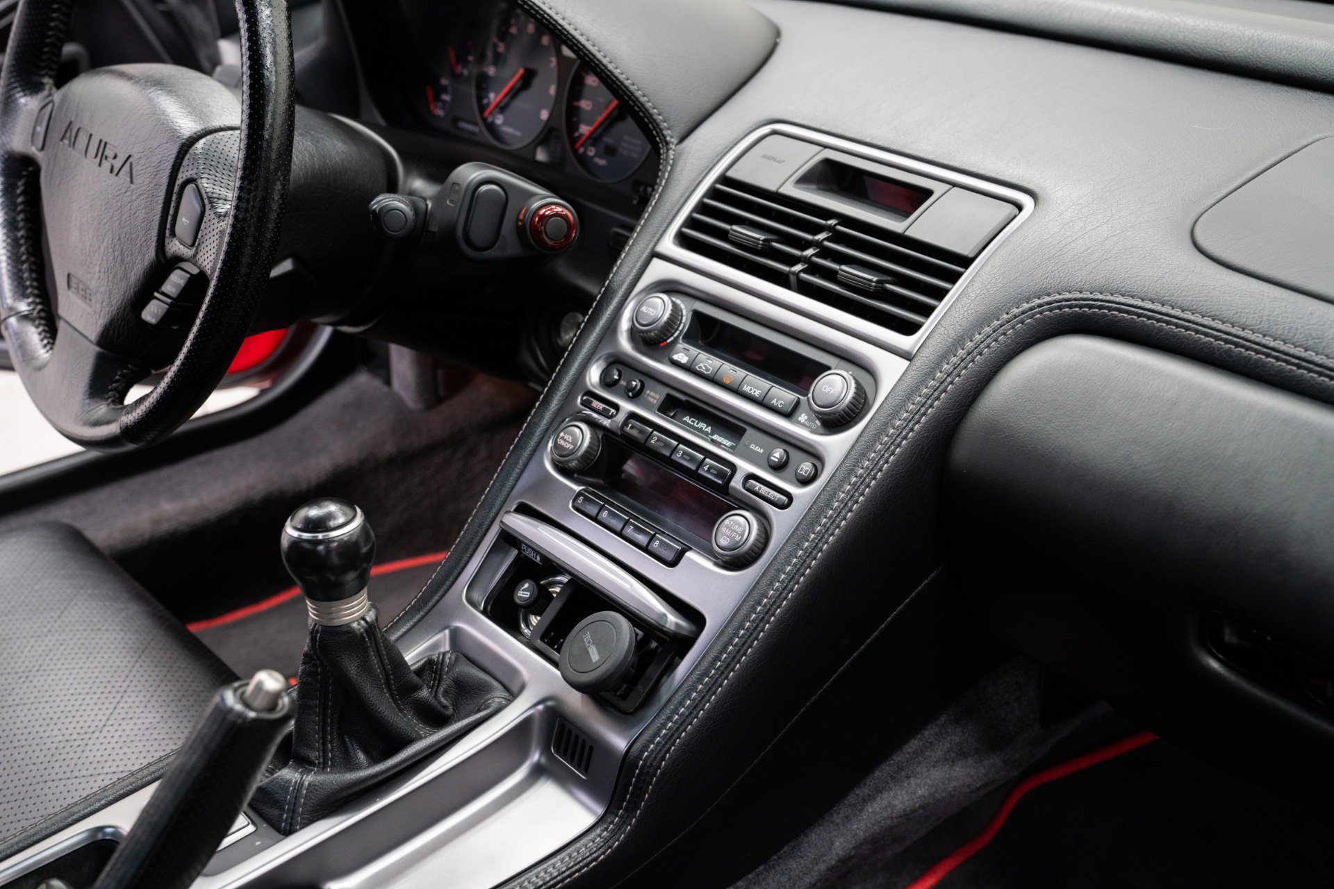 Used 2005 Acura NSX T image 13