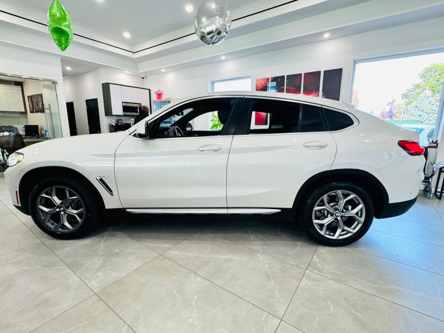 Used 2024 BMW X4 xDrive30i image 4