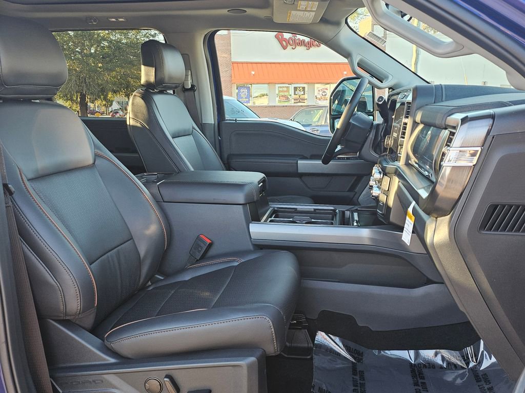New 2026 Ford F250 Lariat w/ Black Appearance Package image 7
