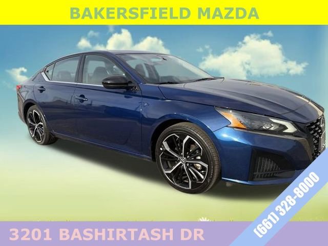 Used 2024 Nissan Altima 2.5 SR w/ SR Premium Package image 7