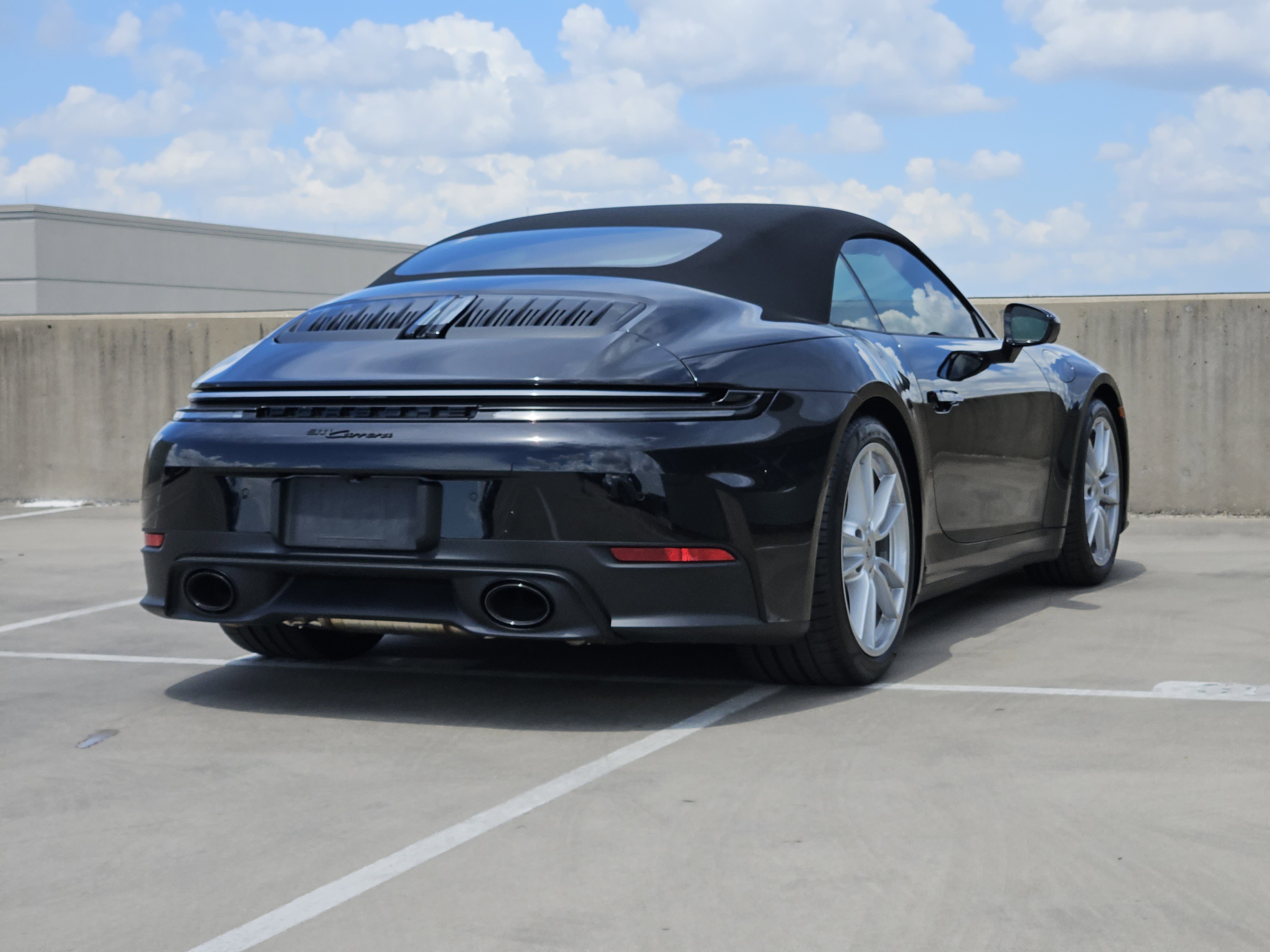 Certified 2025 Porsche 911 Carrera RWD image 8