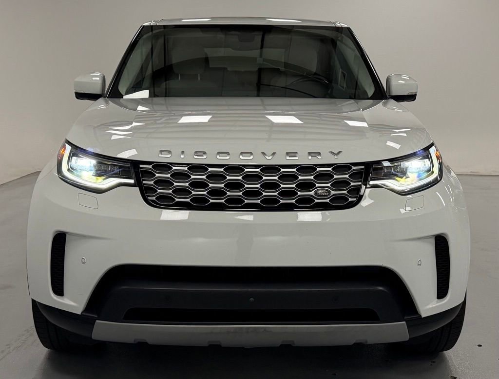 Used 2023 Land Rover Discovery S AWD/4WD image 7