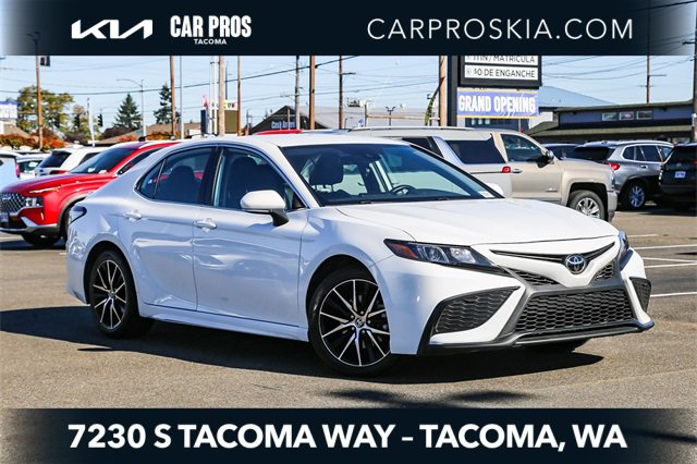 Used 2023 Toyota Camry SE