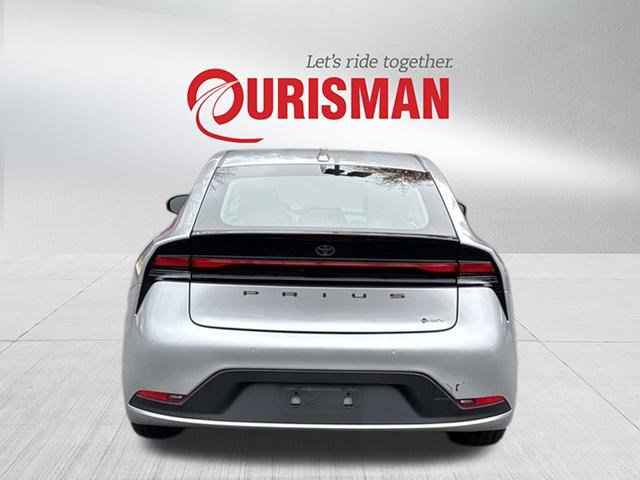 Used 2023 Toyota Prius LE image 3